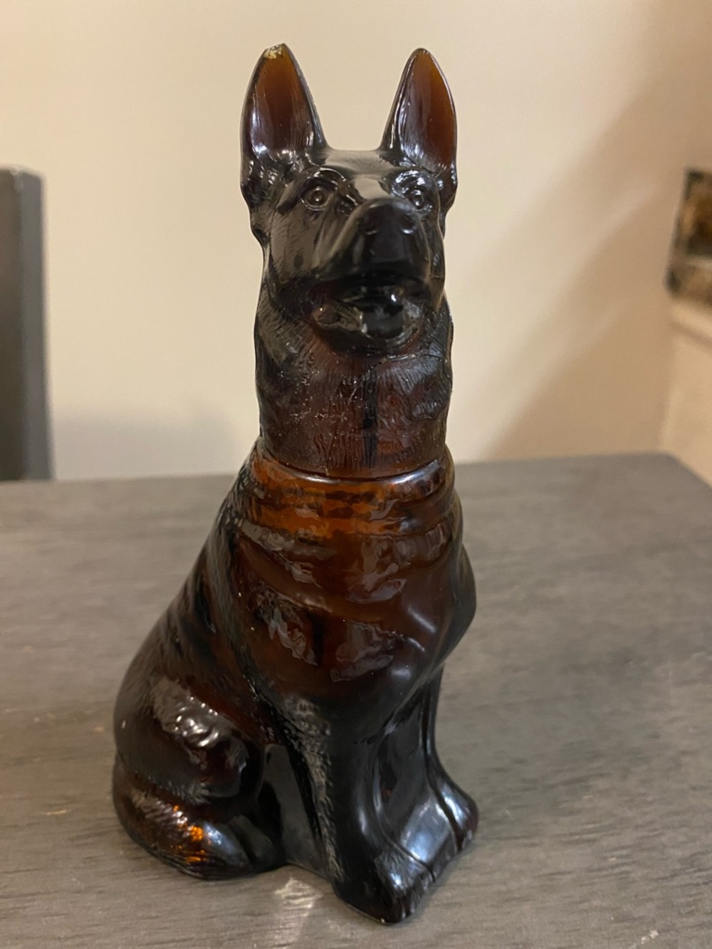 Avon Amber Brown Glass German Shepherd Dog Aftershave decanter